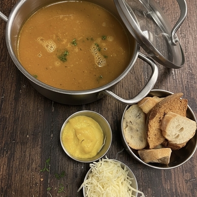 Soupe de poissons traditionnelle image