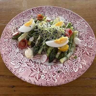 Asperges vinaigrette crème d’œufs mimosa image