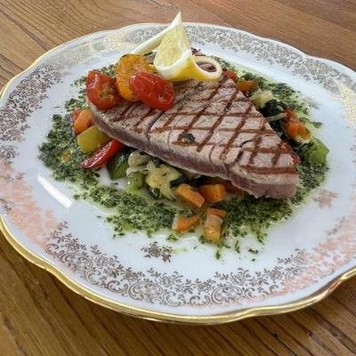 Thon grillé à la Niçoise image