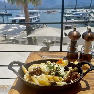 Plat 1 : Sauté de Veau Corse aux olives image