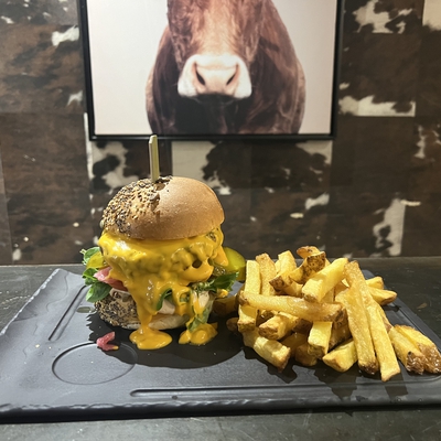 Burger "Habituel" et Frites maison image