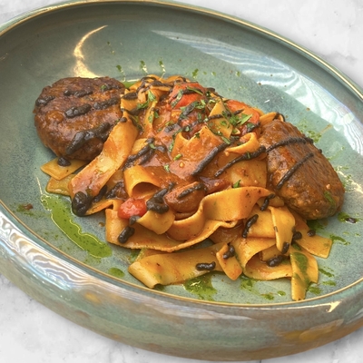 Papardelle polpette al succo d'oliva image