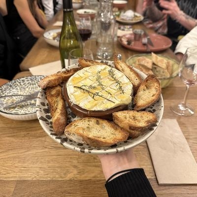 Camembert rôti image