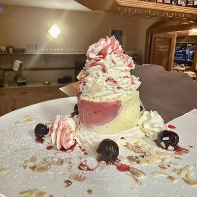 Pavlova aux fruits rouges image