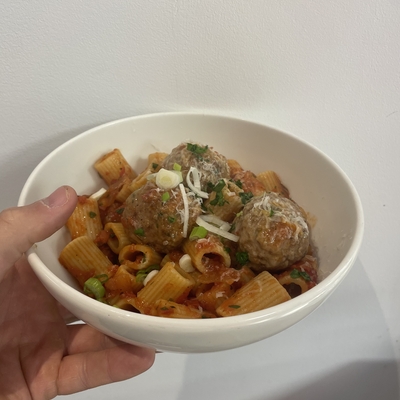 Polpette de la Nona et tortiglioni sauce tomates maison image