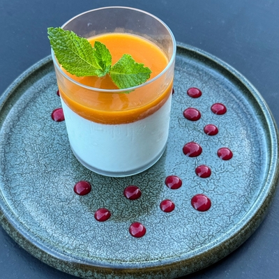 Panna cotta romarin-abricot image