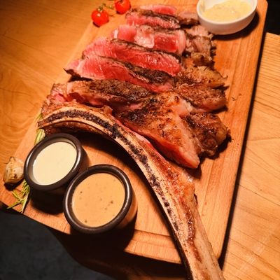 Tomahawk de bœuf Environ 1kg700 image