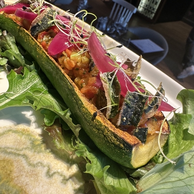 Courgette farcie aux petits légumes image