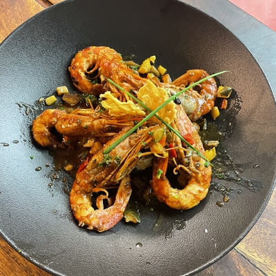 Poêlée de gambas sauvages flambées au cap corse image