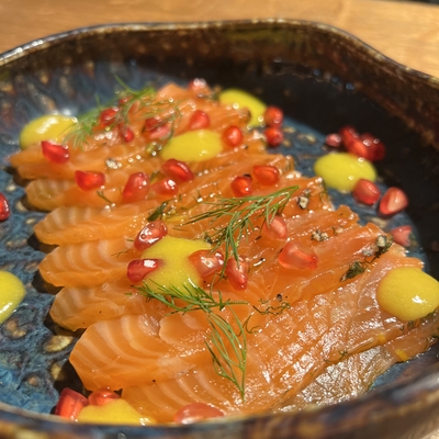 Gravlax de saumon label rouge, sauce picalilli image