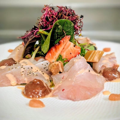 Gravlax di ombrina corsa, fragole e rabarbaro image