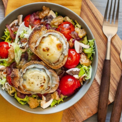 Salade de chèvre chaud image