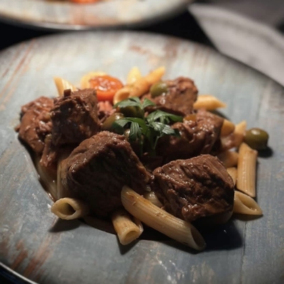 Sauté de veau corse aux olives image