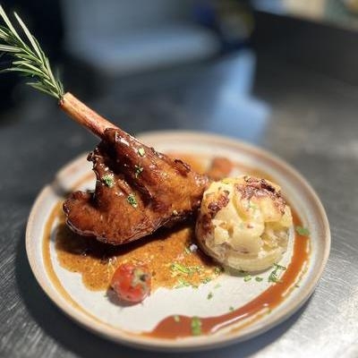 Souris d’agneau rotie à la Pietra à partager image