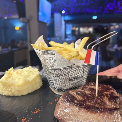 Filet de bœuf et sa sauce image