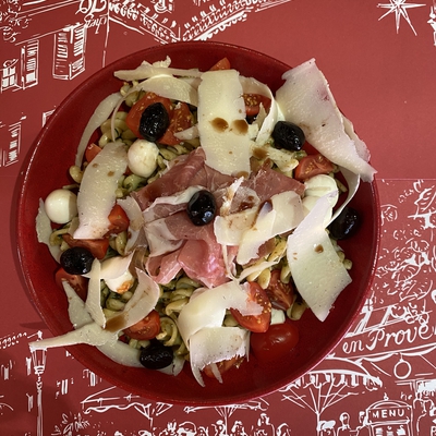 Salades de pâtes à l’Italienne image