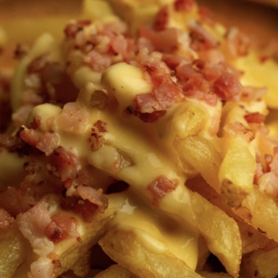 Grande assiette de FRITES CHEDDAR & BACON image