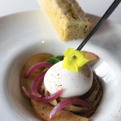 Émulsion de Crème de graine de tournesols et son œuf mollet image