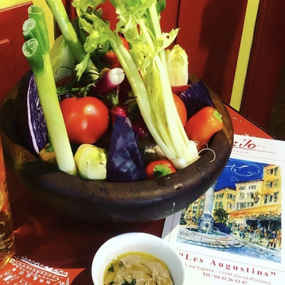 assiette de crudités ( anchoïade maison) image