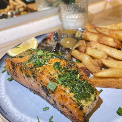 Pavé de saumon grillé image