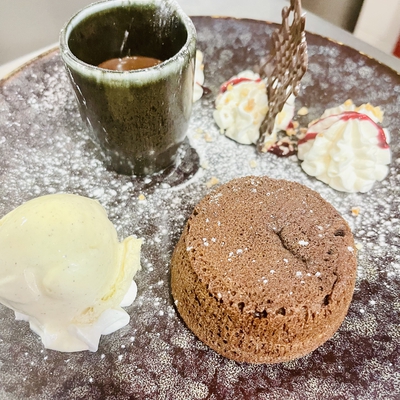 Moelleux au chocolat, coeur coulant aux fruits rouges image