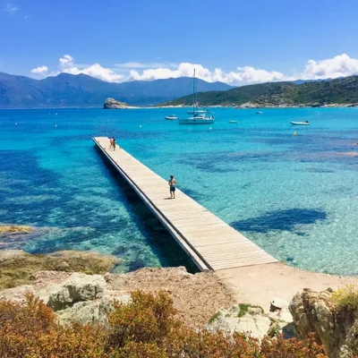 UNE JOURNÉE EN MER image
