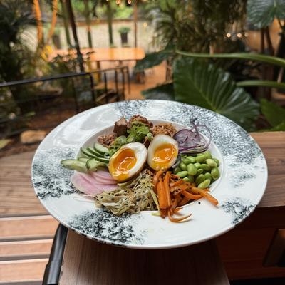 Bibimbap au paleron de veau confit 18h au gochujang, (*) image