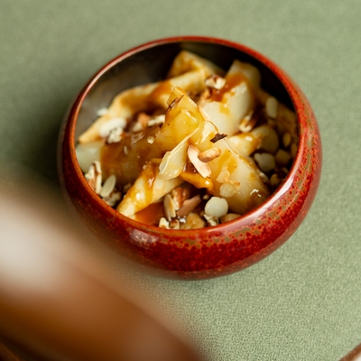 Poire pochée & crèpe image