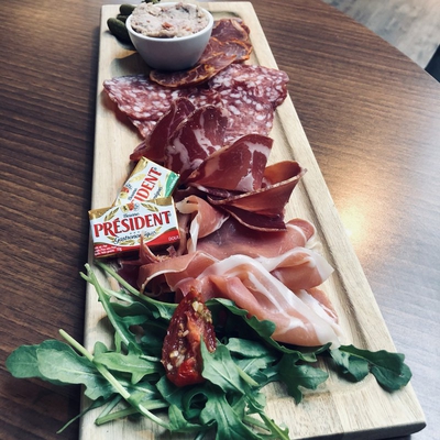 Planche de charcuteries image