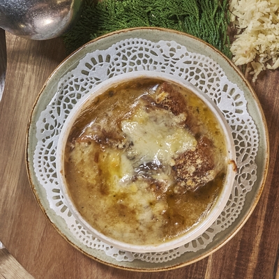soupe à l'oignon gratinée image