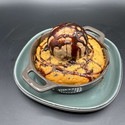 Warm chocolate cookie & glace vanille à partager image