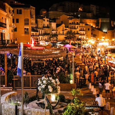 Promenade nocturne dans les rues de Calvi image