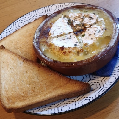 camembert rôti au thym image