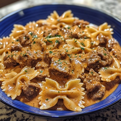Petites farfalle au choix : tomate, pesto ou sauce bolognaise image