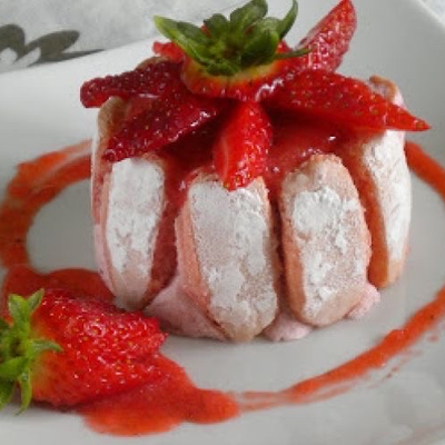 Charlotte au fraise image