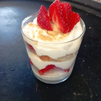 Pâtisserie du jour : Verrine charlotte aux fraises image