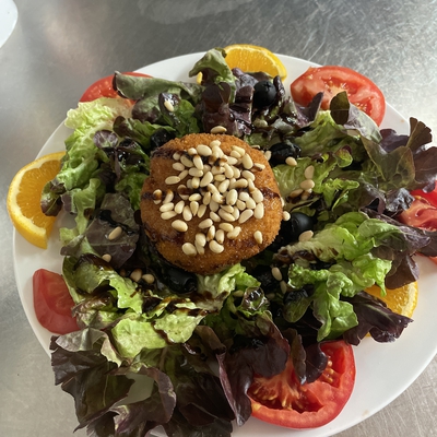 Croustillant de Brocciu sur nid de salade image