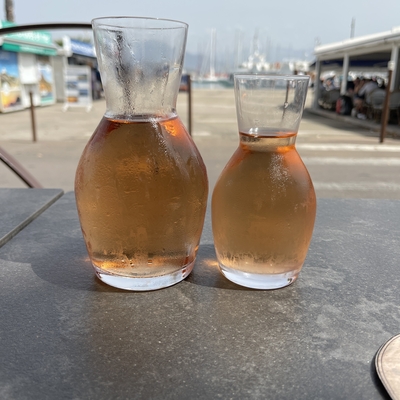 Pichet de vin rosé de Pays image