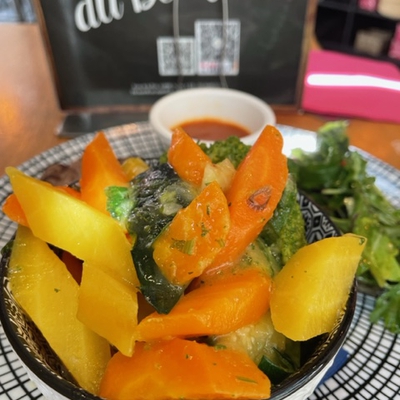 Assiette de légumes croquants image