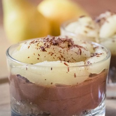 Verrine au chocolat noir de Tanzanie et & poire  pochée à la vanille image