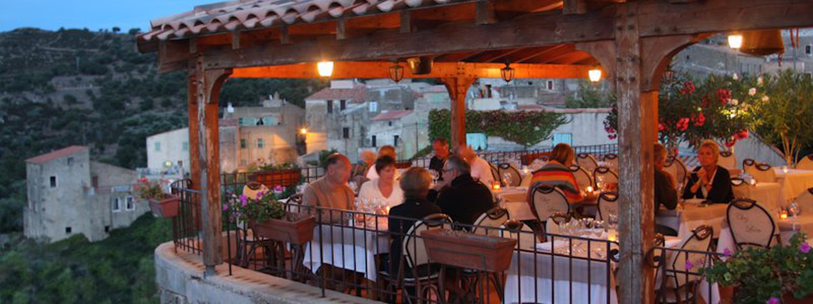 Restaurant chez Léon image header