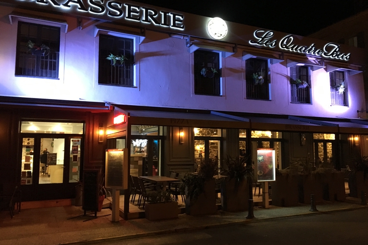 Les Quatre Becs image header