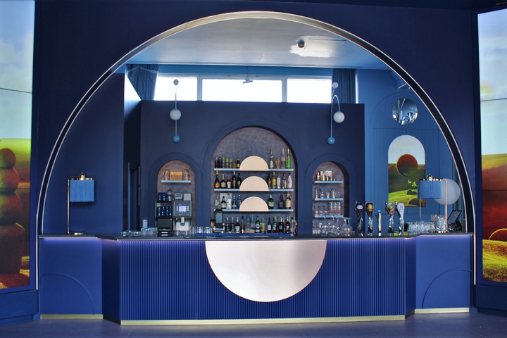 Grand Magic Hotel image header