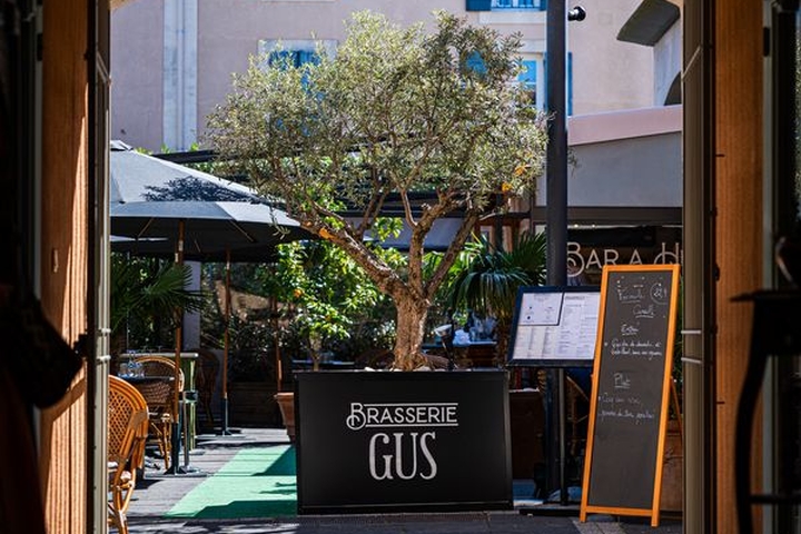 Gus Restaurant image header
