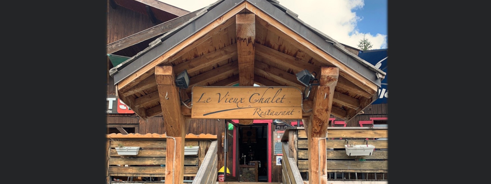 Le Vieux Chalet image header