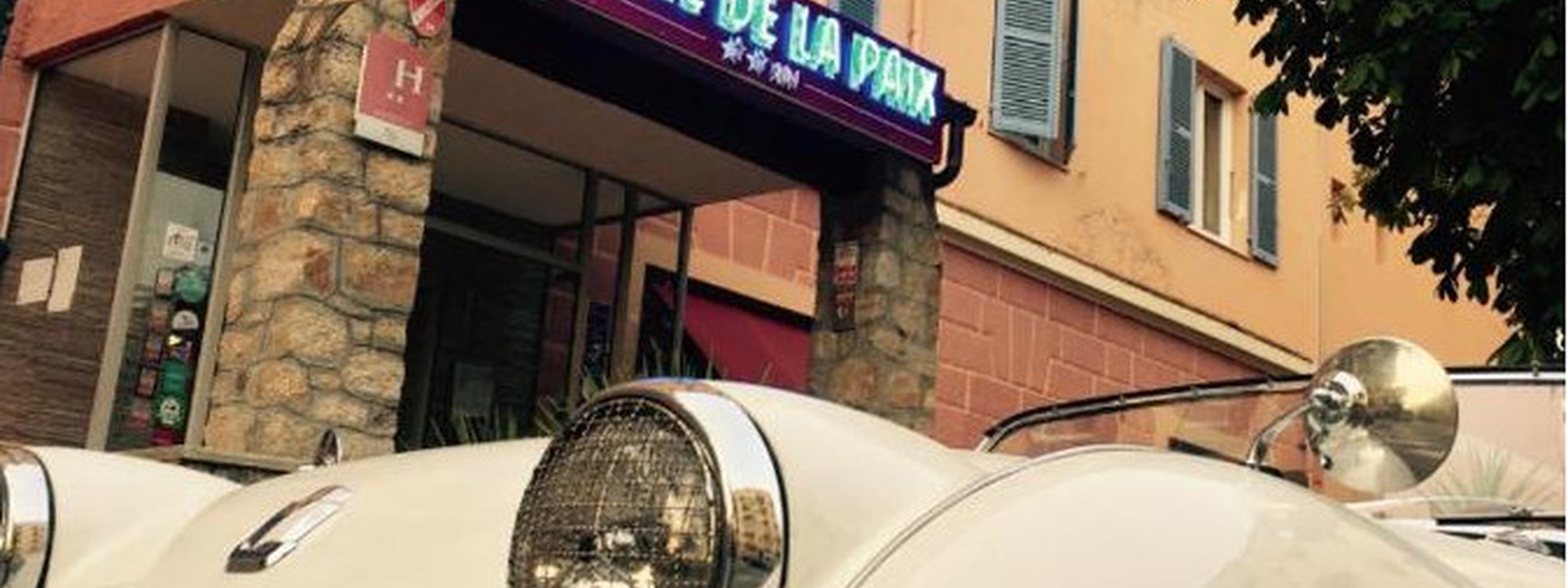 Hôtel de la Paix image header