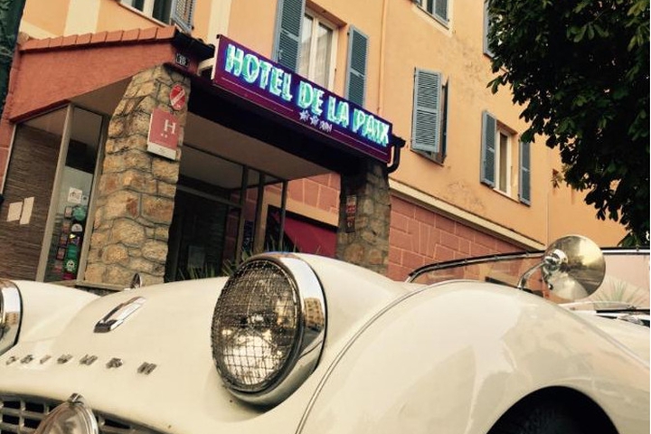 Hôtel de la Paix image header